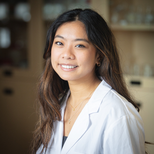 Portrait of Nicole Prudenciano in the lab