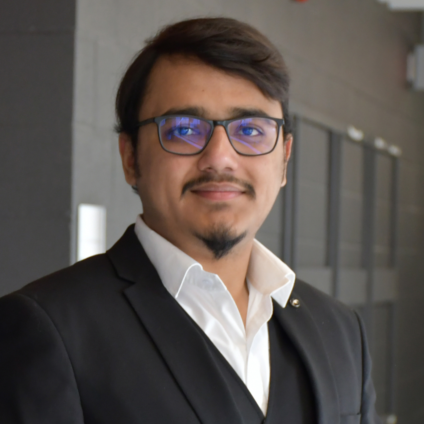 headshot of Sasikumar Deivasigamani