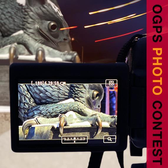 U of G Gryphon on a viewfinder on the back of a camera